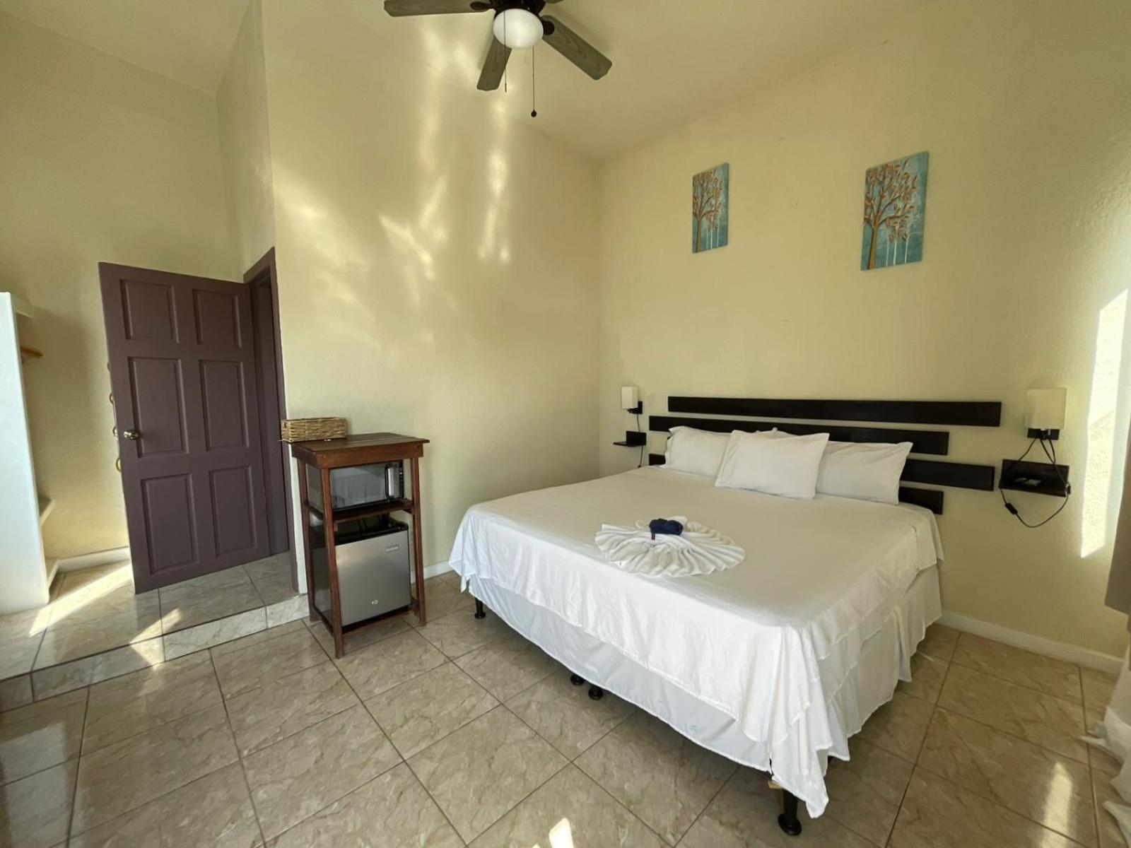 Ocean View Hotel And Restaurant Gravel Bay Esterno foto